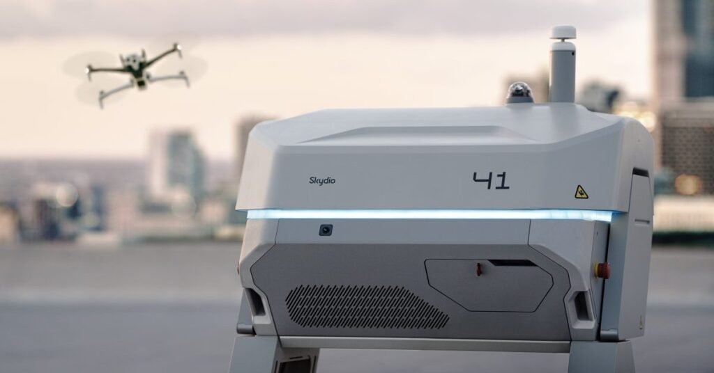 Orta Doğu'da Yeni Nesil Savunma: ABD Ordusundan 9 Milyon Dolarlık Skydio Otonom Drone Hamlesi 1 Skydio otonom drone sistemi ve X10 modeli